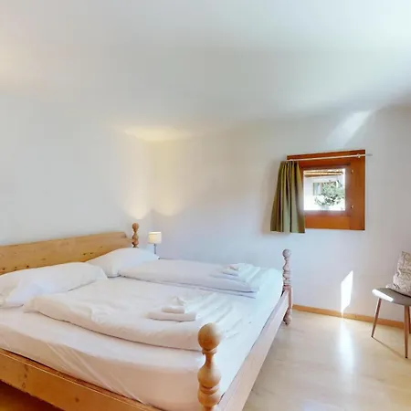 Abitaziun Guardalej 756 - * Champfer