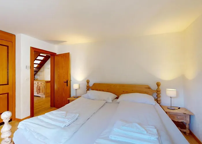 Abitaziun Guardalej 756 - * Champfer